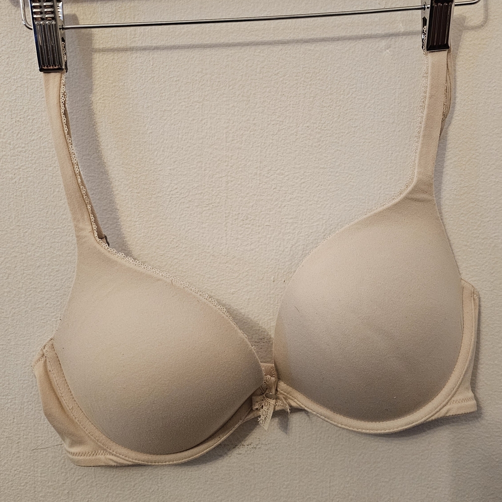 Victoria's Secret Cream Smooth T-Shirt Bra